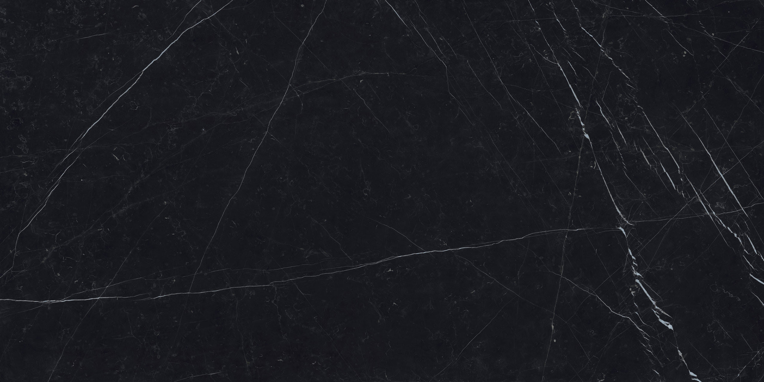 DARK MARQUINA